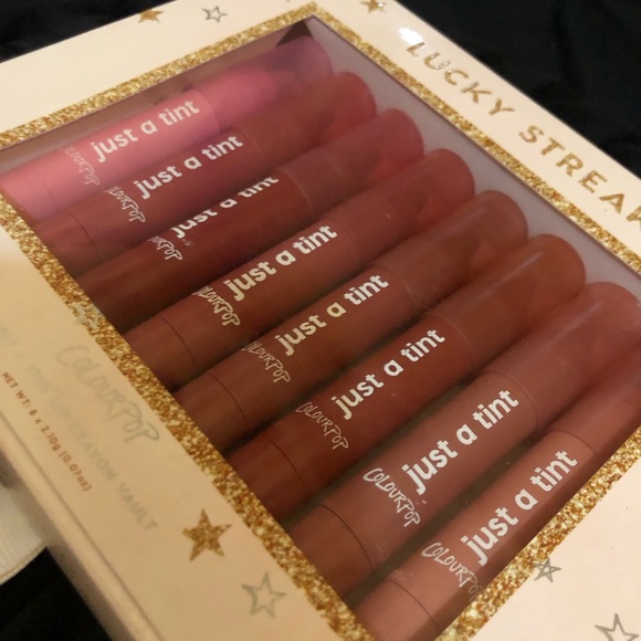 Colourpop Lucky streak NIB
Just a tint lip crayon, vault collection - Picture 2 of 4